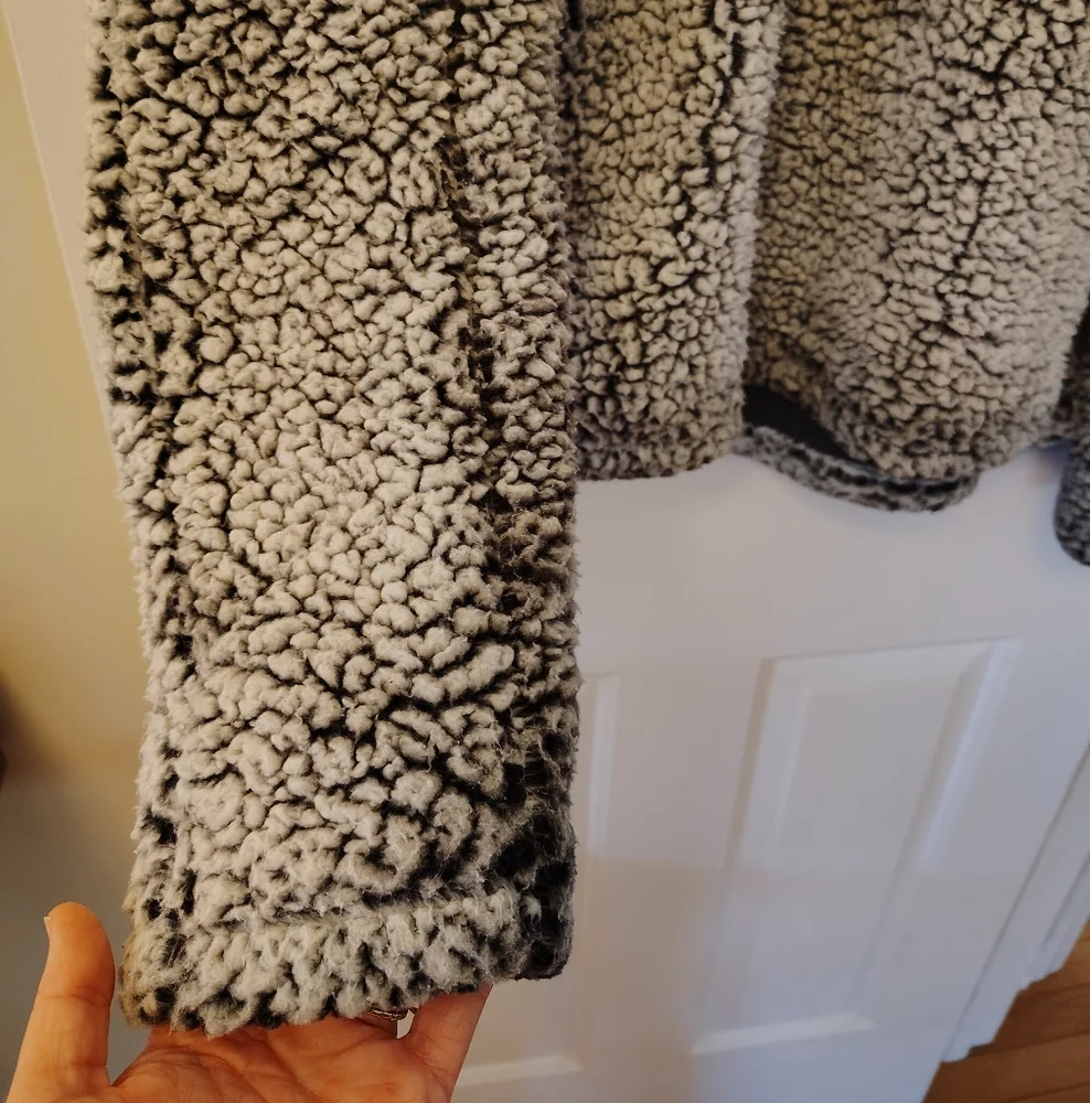 Altar'd State Cozy Sherpa pullover 1/2 zip - Picture 5 of 11